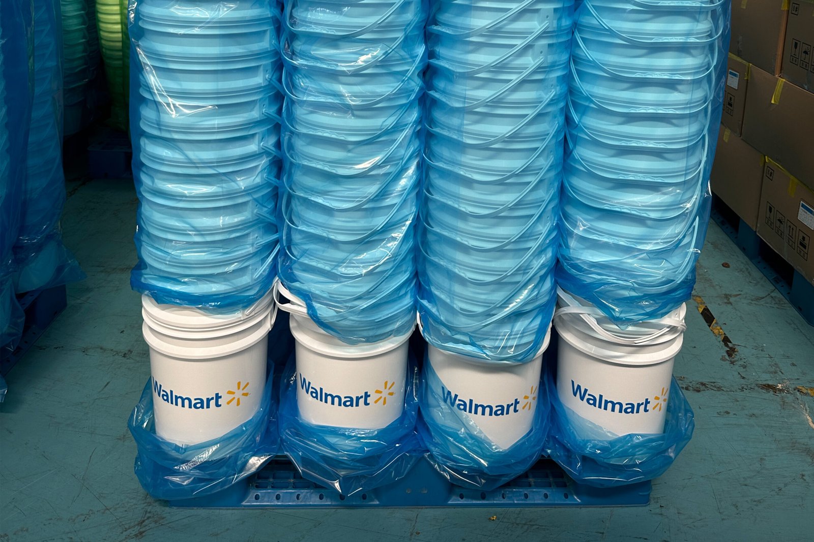 Walmart plastic bucket